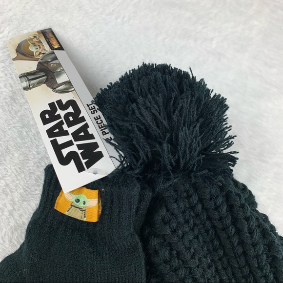 Disney Star Wars Baby Yoda Hat Mittens Set - Picture 4 of 13